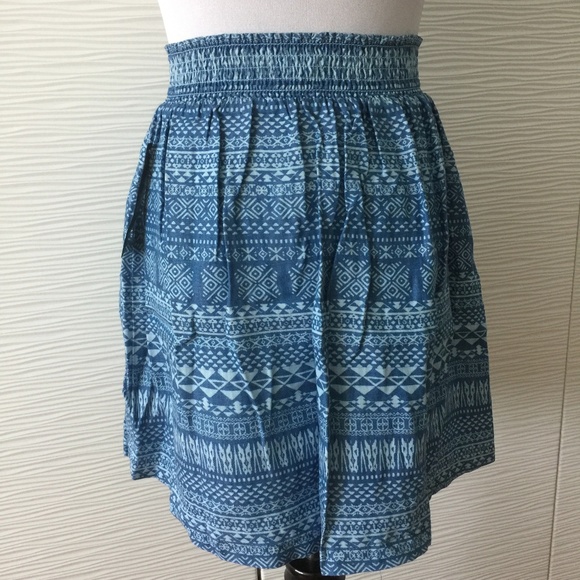 Bebe Blue Tribal button up Skirt - Picture 5 of 6